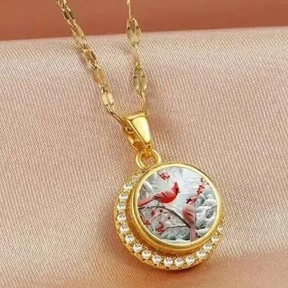 Gold Rotating CARDINAL Red Bird Pendant Necklace - Picture 1 of 4